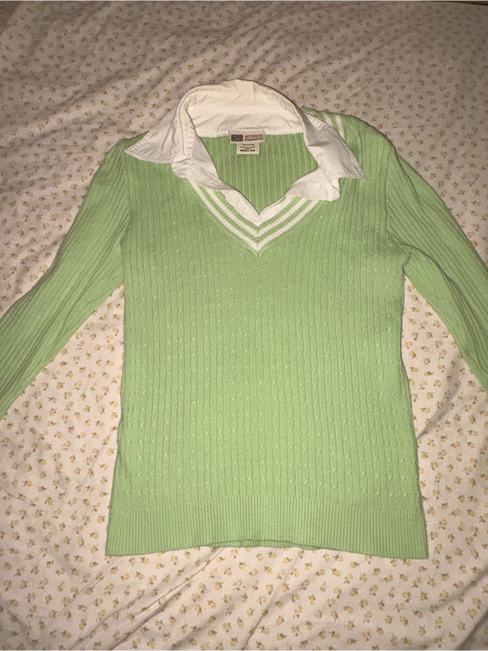 Faded Glory Mint Green Cable Knit V-Neck Sweater with White Collar